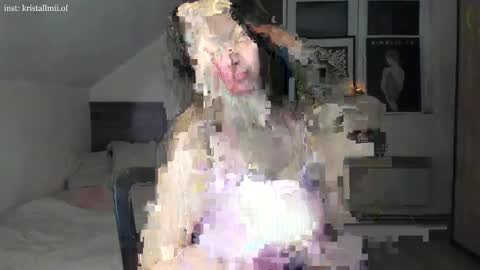 Snapshot of kristallmii_premium chatting on 12-20-25, 08:16 kristallmii_premium online show from 12-20-25, 08:16