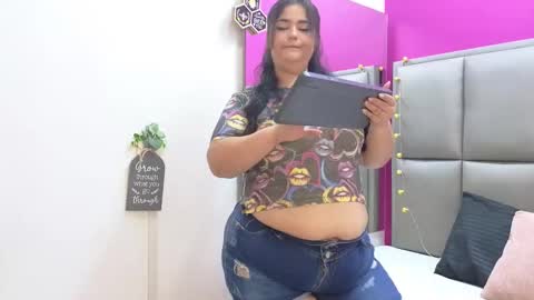 Snapshot of kristaritter chatting on 10-23-25, 02:22 Krista Ritter online show from 10-23-25, 02:22