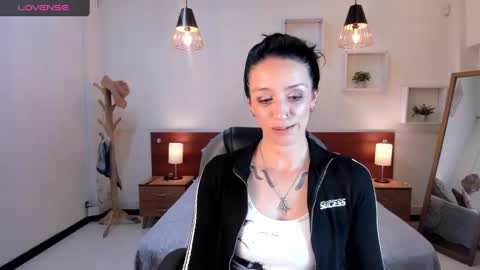 Snapshot of kristen_garner chatting on 12-19-24, 08:34 Sophia online show from 12-19-24, 08:34