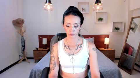 Snapshot of kristen_garner chatting on 01-02-25, 07:18 Sophia online show from 01-02-25, 07:18
