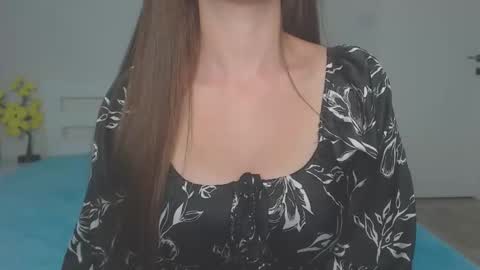 KristenStamen online show from 10-01-25, 02:56