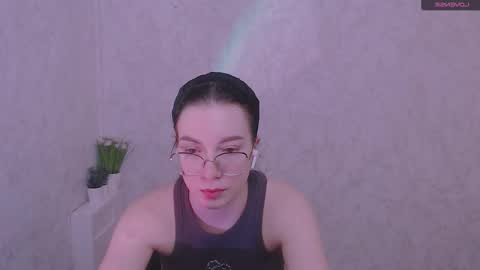 Snapshot of kristenx_x chatting on 03-06-26, 09:50 Kristen online show from 03-06-26, 09:50