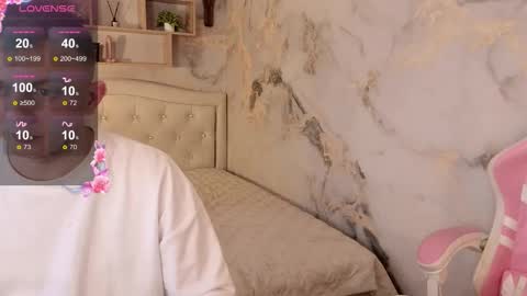 Snapshot of kristiana_1 chatting on 10-08-25, 10:29 Kristiana and Antony online show from 10-08-25, 10:29