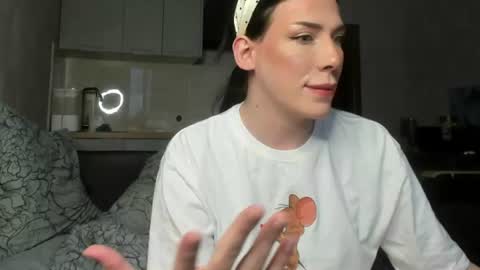 Snapshot of kristina_angel1 chatting on 06-26-26, 11:03 polya online show from 06-26-26, 11:03