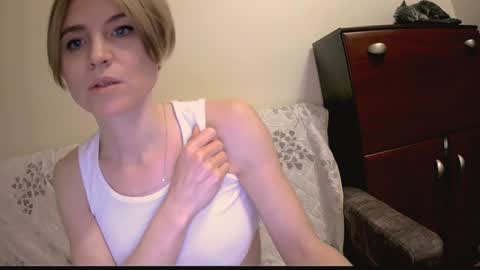 Snapshot of kristina_vagner chatting on 01-28-25, 01:27 kristina_vagner online show from 01-28-25, 01:27