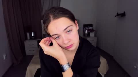 Kristina online show from 12-18-24, 07:52