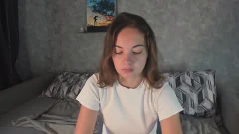 Kristina online show from 10-05-25, 01:09