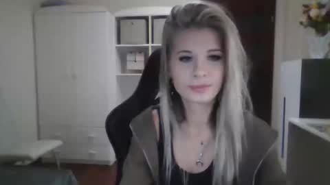 KristineAmore online show from 09-30-25, 02:11