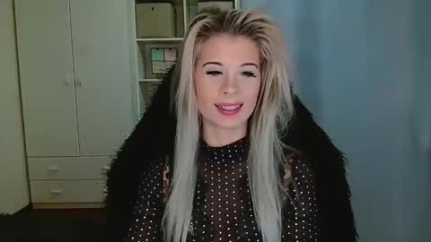 KristineAmore online show from 11-20-25, 07:41