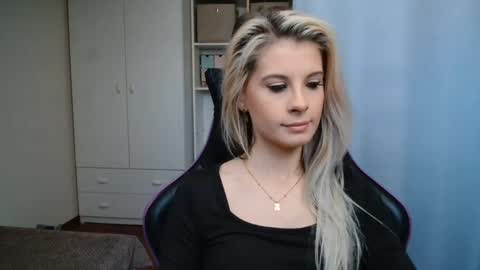 KristineAmore online show from 05-20-26, 06:30