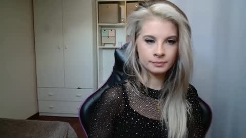 KristineAmore online show from 05-25-26, 06:19