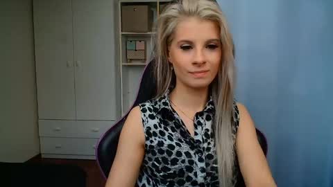 KristineAmore online show from 06-01-26, 06:15