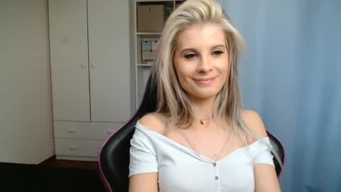 KristineAmore online show from 06-03-26, 02:44