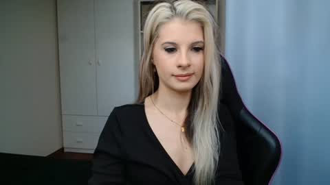 KristineAmore online show from 06-12-26, 06:56