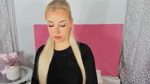 KristyFlowers online show from 03-08-26, 03:16