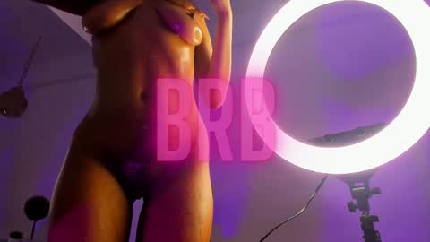 Snapshot of kristyl_paez chatting on 02-12-25, 05:48 Cristina online show from 02-12-25, 05:48