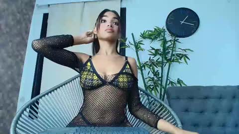 Snapshot of kristyl_paez chatting on 02-19-25, 10:31 Cristina online show from 02-19-25, 10:31