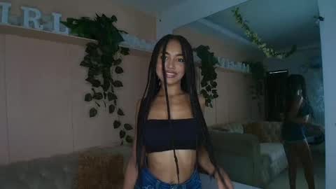 Snapshot of kristyl_paez chatting on 09-17-25, 07:37 Cristina online show from 09-17-25, 07:37