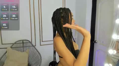 Snapshot of kristyl_paez chatting on 09-19-25, 06:19 Cristina online show from 09-19-25, 06:19