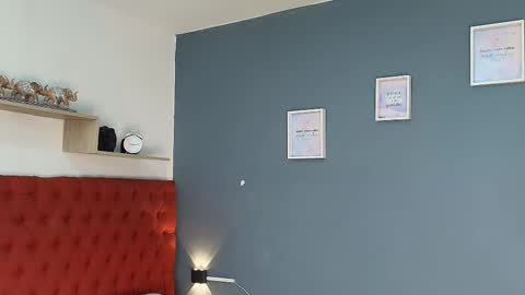 Snapshot of kristyl_paez chatting on 10-31-25, 02:01 Cristina online show from 10-31-25, 02:01