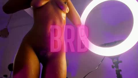 Snapshot of kristyl_paez chatting on 11-20-25, 05:45 Cristina online show from 11-20-25, 05:45