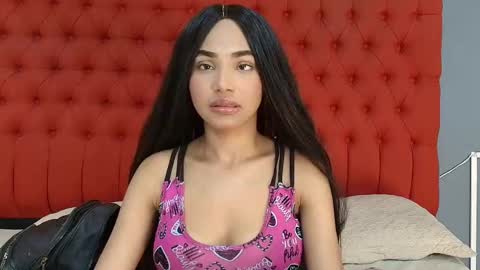 Snapshot of kristyl_paez chatting on 11-24-25, 08:08 Cristina online show from 11-24-25, 08:08