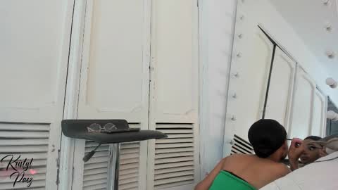 Snapshot of kristyl_paez chatting on 12-02-25, 07:42 Cristina online show from 12-02-25, 07:42