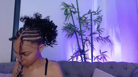 Snapshot of kristyl_paez chatting on 12-21-25, 07:10 Cristina online show from 12-21-25, 07:10