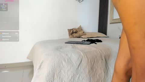 Snapshot of kristyl_paez chatting on 02-25-26, 07:01 Cristina online show from 02-25-26, 07:01