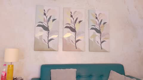 Snapshot of kristyl_paez chatting on 02-27-26, 06:08 Cristina online show from 02-27-26, 06:08