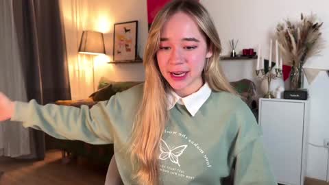 Snapshot of kristyspiritedaway chatting on 12-21-24, 08:10 Kristy Nip slip shady Best model on CB online show from 12-21-24, 08:10