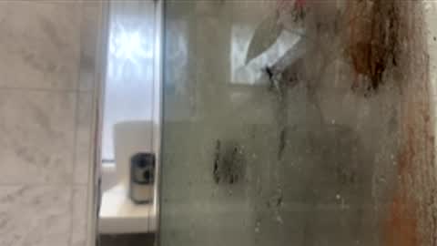 Snapshot of krisvella chatting on 01-09-26, 08:17 Space Cookie online show from 01-09-26, 08:17