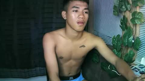 Snapshot of kritthanarkorn chatting on 10-18-25, 07:03 kritthanarkorn online show from 10-18-25, 07:03