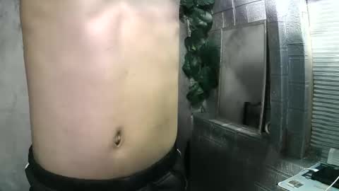 Snapshot of kritthanarkorn chatting on 10-30-25, 10:16 kritthanarkorn online show from 10-30-25, 10:16