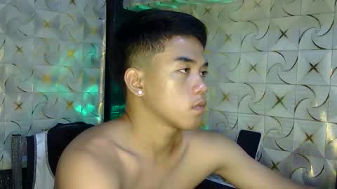 kritthanarkorn online show from 04-11-26, 06:01