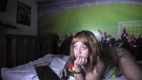 Snapshot of krokro350 chatting on 01-25-25, 07:38 cristal online show from 01-25-25, 07:38