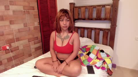 Snapshot of krokro350 chatting on 02-05-25, 02:48 cristal online show from 02-05-25, 02:48