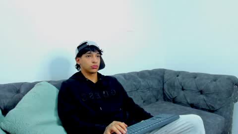 Kroy Wave  Muscle Tattoos Latino online show from 05-29-26, 04:10