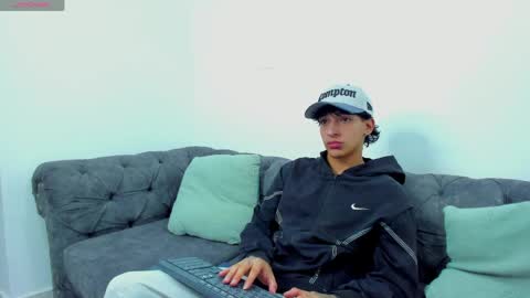 Kroy Wave  Muscle Tattoos Latino online show from 06-01-26, 03:41