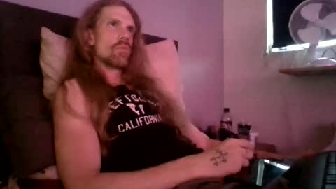Snapshot of krullz123 chatting on 06-24-26, 10:31 Krullz online show from 06-24-26, 10:31