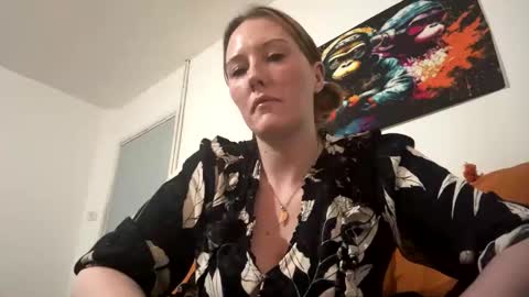 Snapshot of krystal199 chatting on 11-15-25, 12:34 Plushpie online show from 11-15-25, 12:34