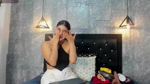 Kystal Taylor online show from 10-10-25, 11:53