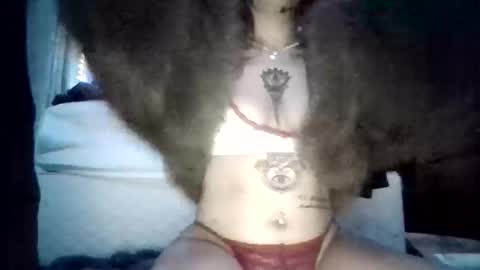 Snapshot of krystaldrippy chatting on 12-17-25, 03:45 krystaldrippy online show from 12-17-25, 03:45