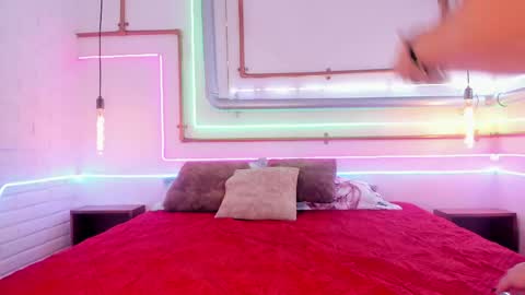krystalswift_ online show from 05-25-26, 11:44