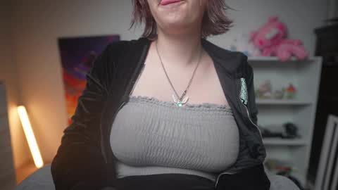 Krystal Syx online show from 03-04-25, 11:32