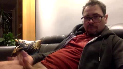 krzysztof1977 online show from 03-04-26, 09:32