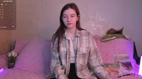 Snapshot of ksuhesa chatting on 02-24-25, 10:15 ksuhesa online show from 02-24-25, 10:15