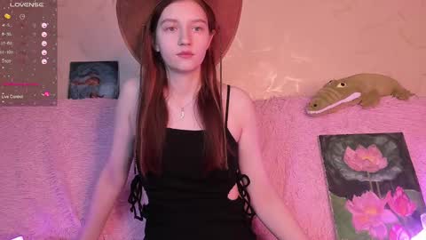 Snapshot of ksuhesa chatting on 03-03-25, 01:20 ksuhesa online show from 03-03-25, 01:20