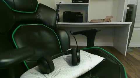 Snapshot of kt12369 chatting on 12-03-24, 07:21 Kevin online show from 12-03-24, 07:21