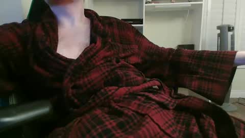 Snapshot of kt12369 chatting on 01-05-25, 08:11 Kevin online show from 01-05-25, 08:11